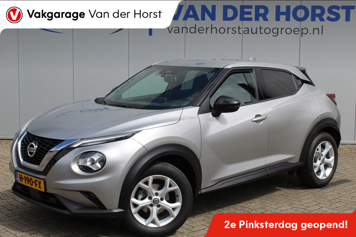 Nissan Juke 1.0-117pk DIG-T N-Connecta. Werkelijk in nieuwstaat ! Slechts 12.600km ! Volautm. airco, privacy glass, metallic lak, LM wielen, navigatie, camera, pdc v+a, telefoonvoorb.,  keyless entry&go, LED etc.
