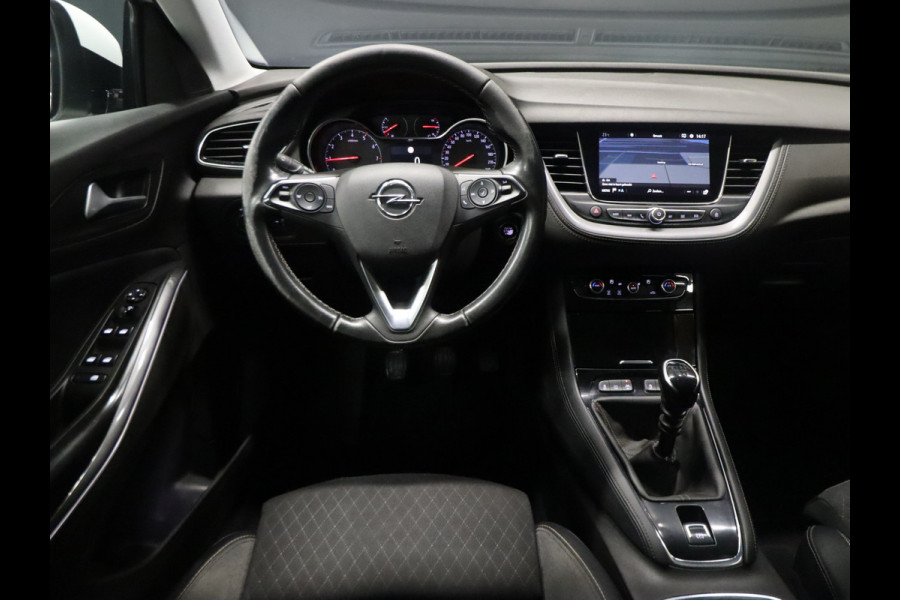 Opel Grandland X 1.2 Turbo Business Executive [TREKHAAK, APPLE CARPLAY, ANDROID, ELEK. KOFFERKLEP, PARKEERSENSOR, CRUISE, NIEUWSTAAT]