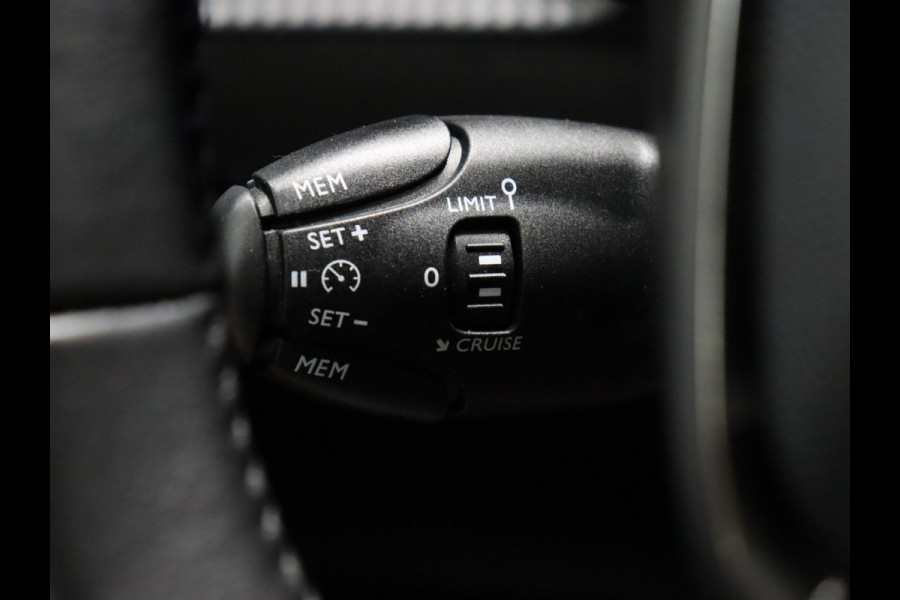 Peugeot 208 1.2 PureTech Blue Lease [NAVIGATIE, APPLE CARPLAY, ANDROID, CRUISE CONTROL, PARKEERSENSOR, NIEUWSTAAT]