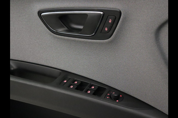 Seat Leon 1.0 TSI Style Ultimate Edition [TREKHAAK, APPLE CARPLAY, ANDROID, CAMERA, CRUISE, CLIMATE, NAVIGATIE, NIEUWSTAAT]