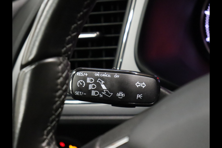 Seat Leon 1.0 TSI Style Ultimate Edition [TREKHAAK, APPLE CARPLAY, ANDROID, CAMERA, CRUISE, CLIMATE, NAVIGATIE, NIEUWSTAAT]