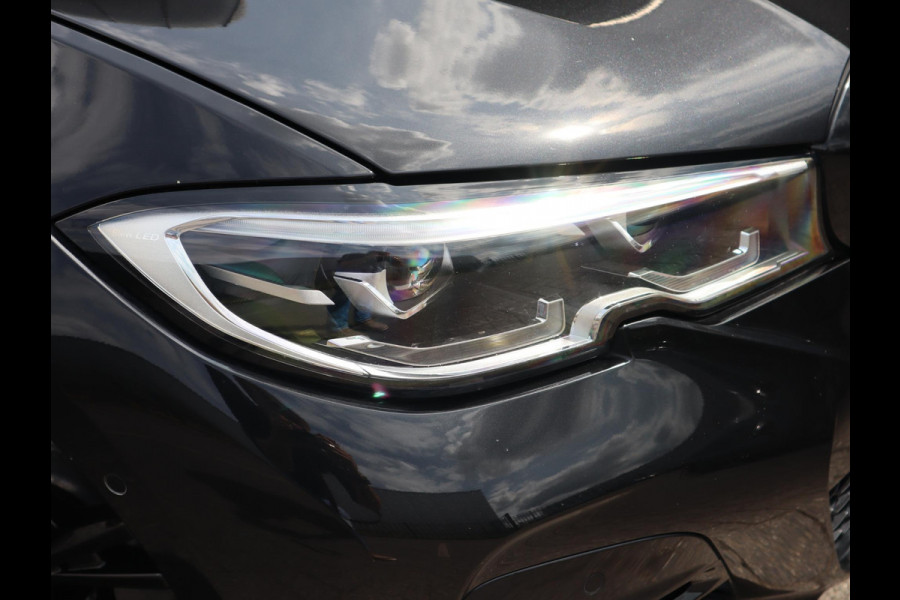 BMW 3 Serie Touring 320e xDrive M-Sport | Panodak |Sportleder | LED |