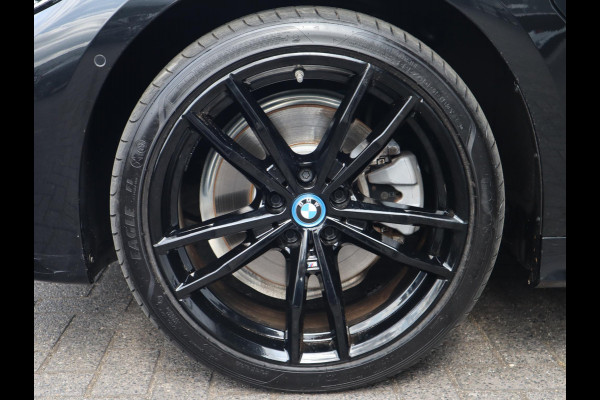BMW 3 Serie Touring 320e xDrive M-Sport | Panodak |Sportleder | LED |
