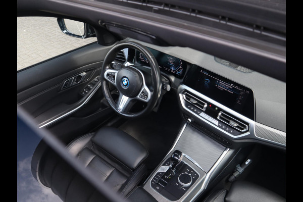 BMW 3 Serie Touring 320e xDrive M-Sport | Panodak |Sportleder | LED |