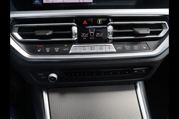 BMW 3 Serie Touring 320e xDrive M-Sport | Panodak |Sportleder | LED |