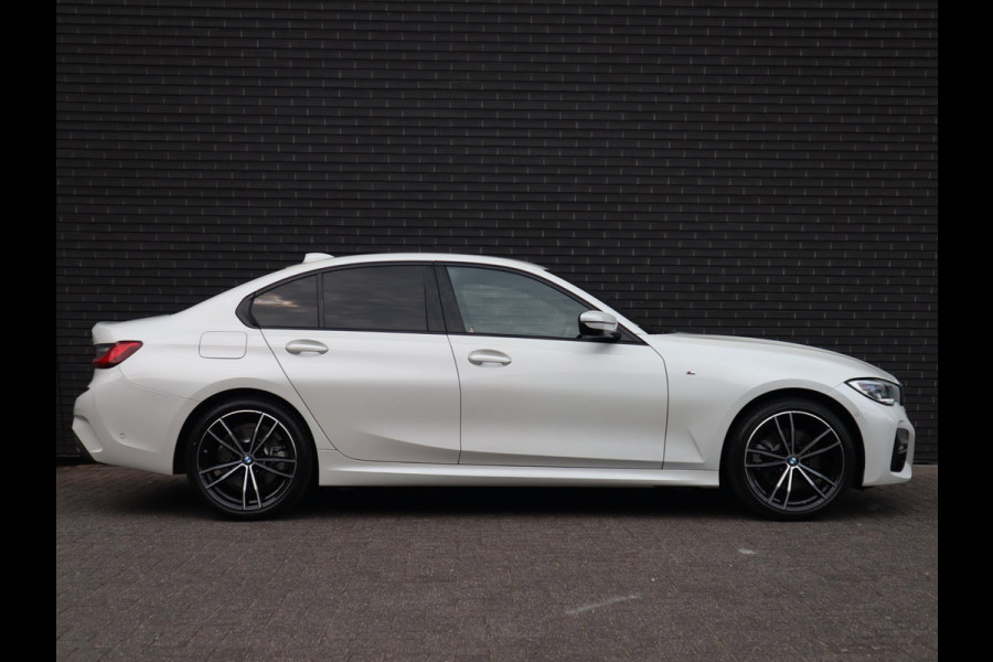 BMW 3-serie 320e M-Sport | Sportleder | Laser | Afneembare Trekhaak |