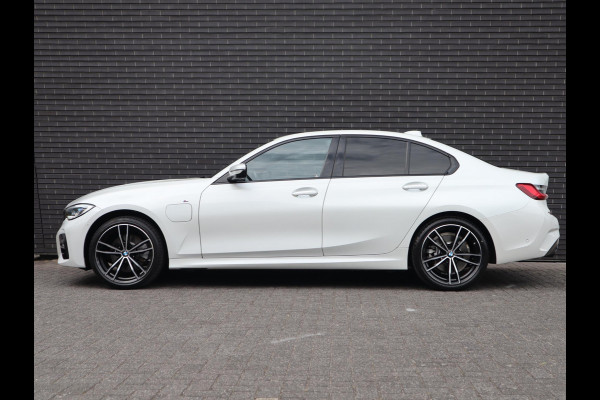 BMW 3-serie 320e M-Sport | Sportleder | Laser | Afneembare Trekhaak |