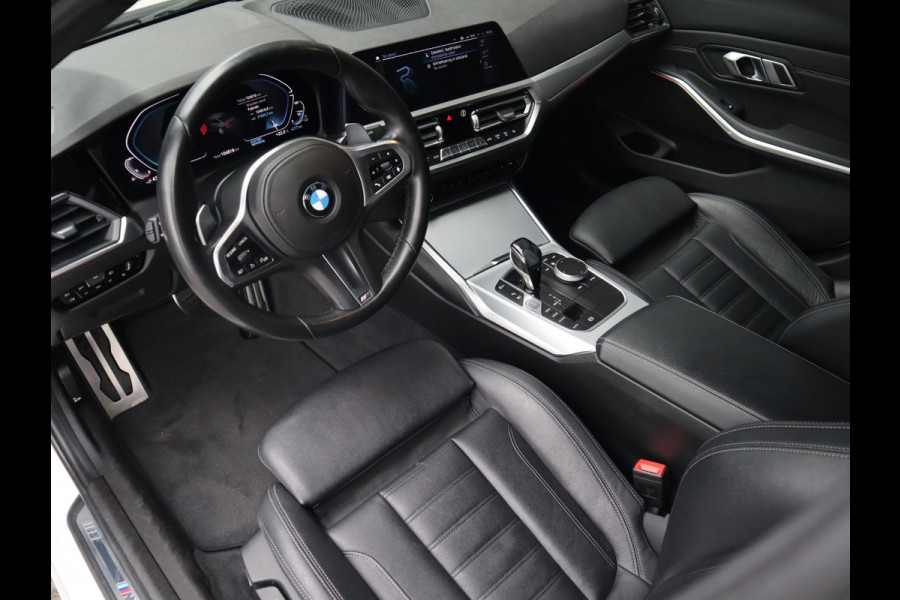 BMW 3-serie 320e M-Sport | Sportleder | Laser | Afneembare Trekhaak |