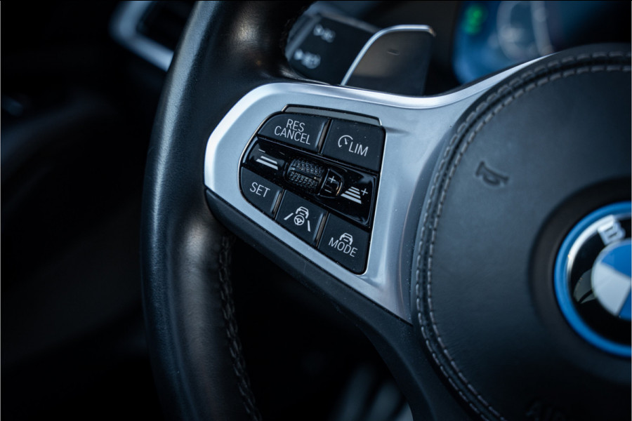 BMW X5 xDrive45e High Executive M-Sport - Individual l Panorama | ACC | HUD l Trekh.
