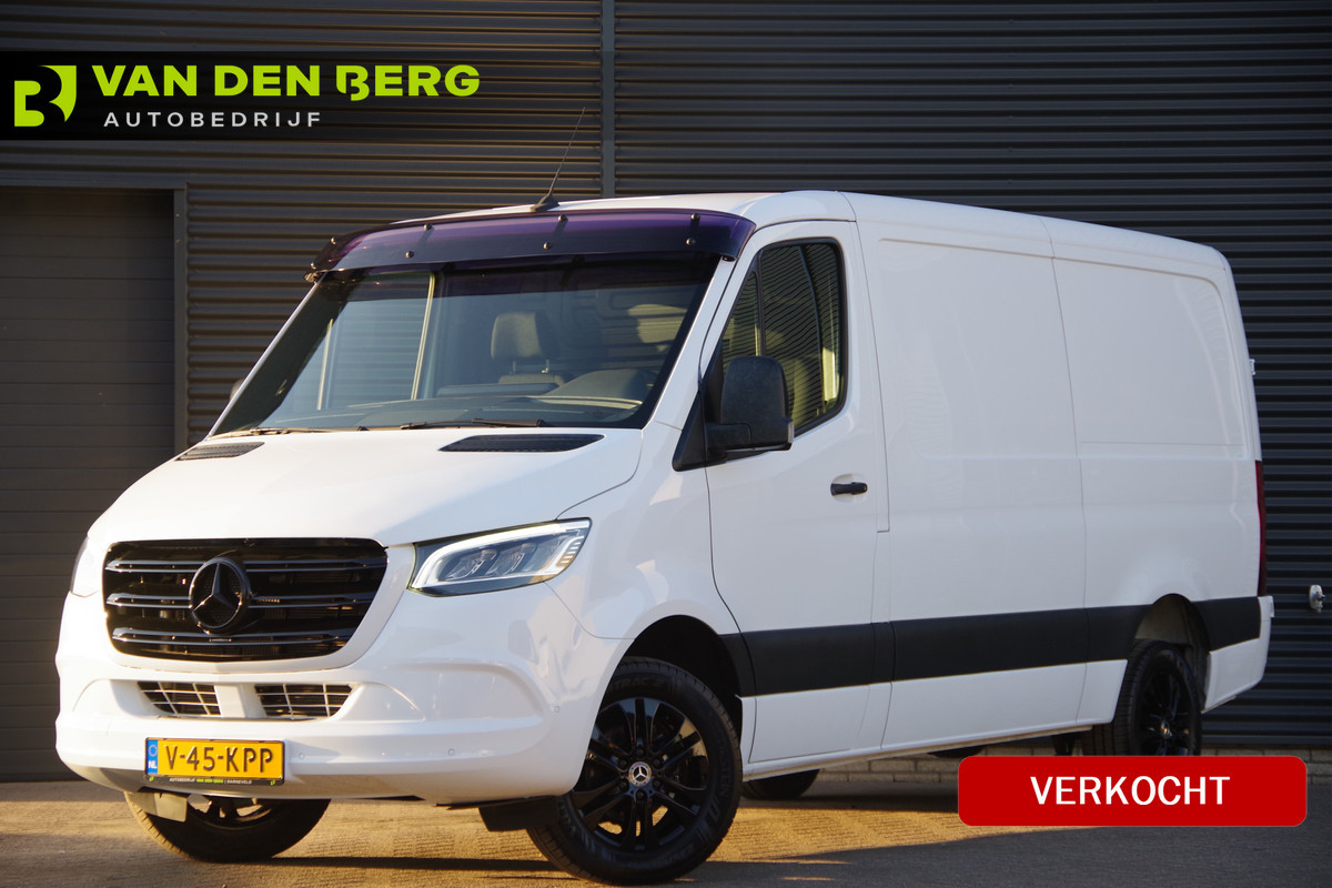 Mercedes-Benz Sprinter 319 3.0 CDI V6 L2H1 AUT. LED, 3.5T TREKHAAK, CAMERA, NAVI, APPLE CARPLAY, ZONNEKLEP, GEVEERDE BEST. STOEL Mercedes-Benz Sprinter 319 3.0 CDI V6 L2H1 AUT. LED, 3.5T TREKHAAK, CAMERA, NAVI, APPLE CARPLAY, ZONNEKLEP, GEVEERDE BEST. STOEL