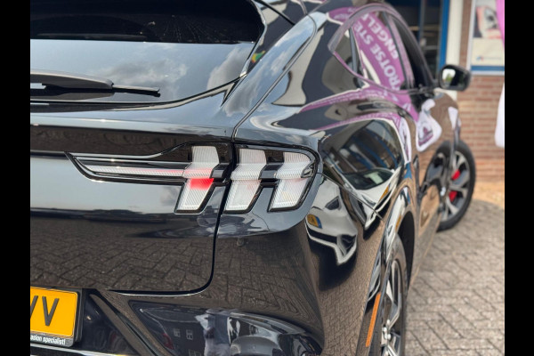 Ford Mustang Mach-E AWD 75 kWh 2021NAVI B&O NAP BTW 1e Eig!