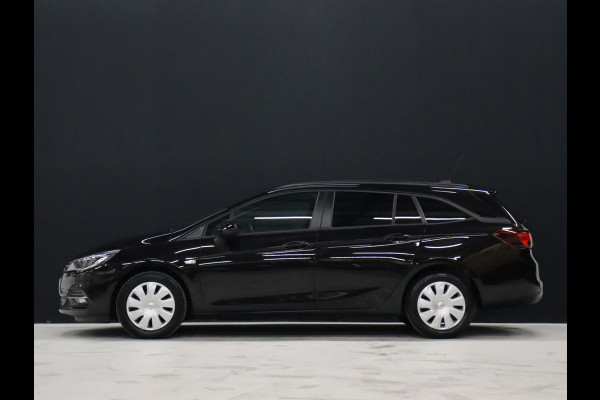Opel Astra Sports Tourer 1.2 Business Edition [NAVIGATIE, TREKHAAK, PARKEERSENSOR, BLUETOOTH, AIRCO, NIEUWSTAAT]