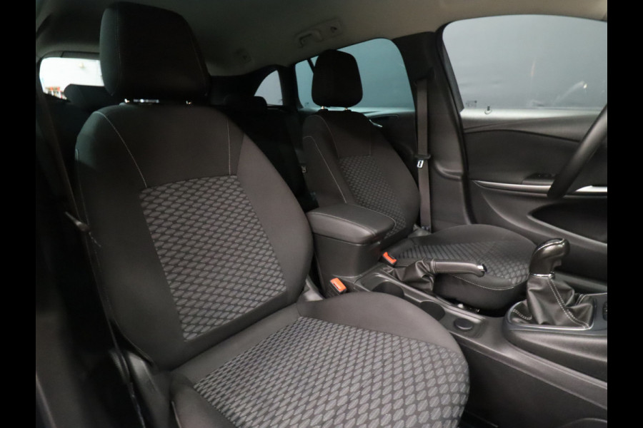 Opel Astra Sports Tourer 1.2 Business Edition [NAVIGATIE, TREKHAAK, PARKEERSENSOR, BLUETOOTH, AIRCO, NIEUWSTAAT]