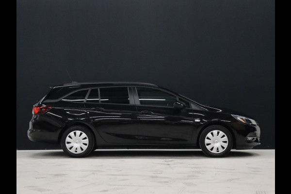 Opel Astra Sports Tourer 1.2 Business Edition [NAVIGATIE, TREKHAAK, PARKEERSENSOR, BLUETOOTH, AIRCO, NIEUWSTAAT]