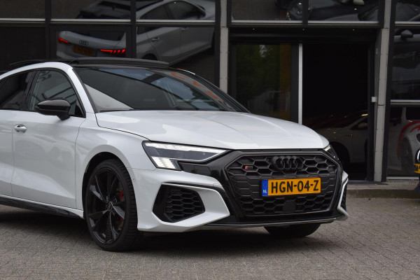 Audi A3 Sportback 2.0 TFSI S3 quattro Keyles Pano Sfeer ACC Camera