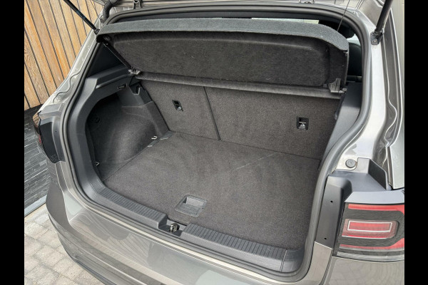 Volkswagen T-Cross 1.0 TSI R-line Automaat | LED | Trekhaak | Getint glas | Climate control | Cruise control adaptief | Lane assist | Dode hoek det