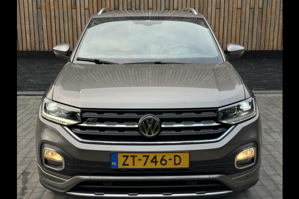 Volkswagen T-Cross 1.0 TSI R-line Automaat | LED | Trekhaak | Getint glas | Climate control | Cruise control adaptief | Lane assist | Dode hoek det