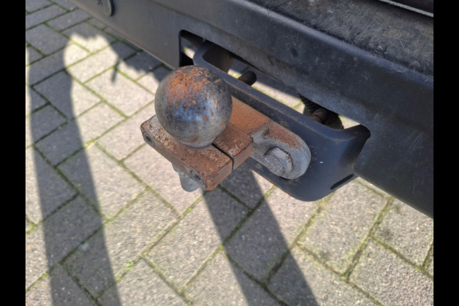 Opel Movano 2.3CDTI BiTurbo 146pk L2H2 3-Pers.Airco Cruise Trekhaak Pdc Schuifdeur ESP Bluetooth Betonplex Vloer Wandbetimmering Allesdragers EURO6 2.500KG Trekgewicht