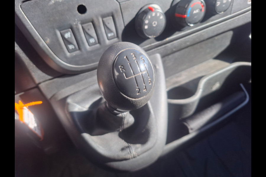 Opel Movano 2.3CDTI BiTurbo 146pk L2H2 3-Pers.Airco Cruise Trekhaak Pdc Schuifdeur ESP Bluetooth Betonplex Vloer Wandbetimmering Allesdragers EURO6 2.500KG Trekgewicht