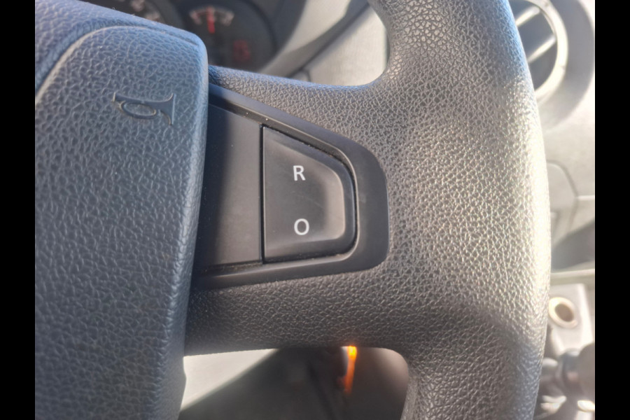 Opel Movano 2.3CDTI BiTurbo 146pk L2H2 3-Pers.Airco Cruise Trekhaak Pdc Schuifdeur ESP Bluetooth Betonplex Vloer Wandbetimmering Allesdragers EURO6 2.500KG Trekgewicht