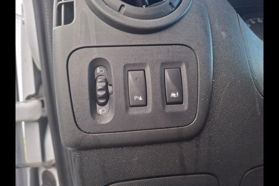 Opel Movano 2.3CDTI BiTurbo 146pk L2H2 3-Pers.Airco Cruise Trekhaak Pdc Schuifdeur ESP Bluetooth Betonplex Vloer Wandbetimmering Allesdragers EURO6 2.500KG Trekgewicht
