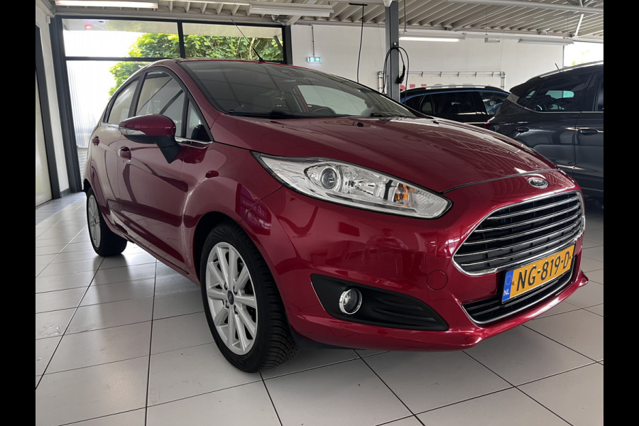 Ford Fiesta 1.0 EcoBoost Titanium Navigatie fullmap,Bluetooth