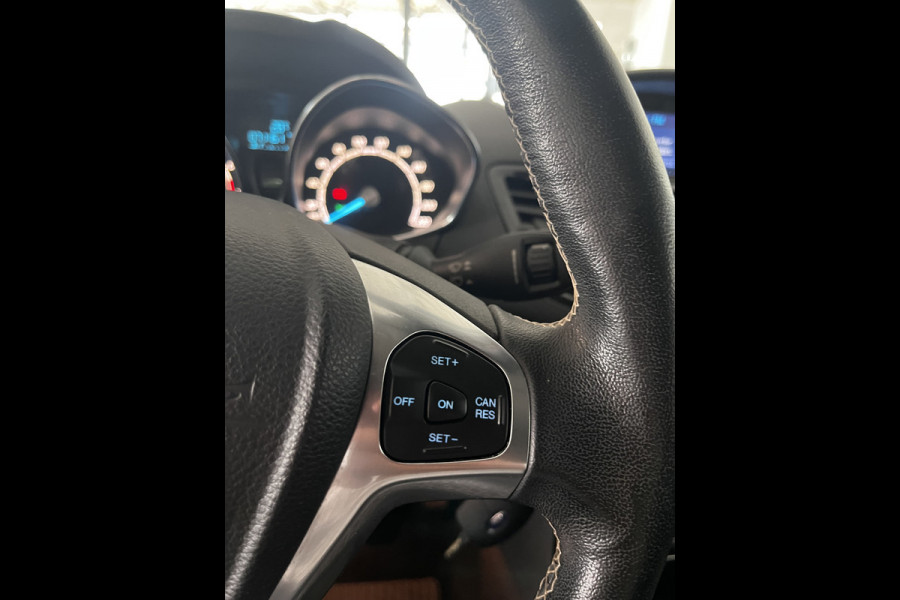 Ford Fiesta 1.0 EcoBoost Titanium Navigatie fullmap,Bluetooth