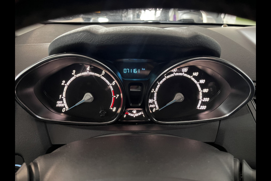 Ford Fiesta 1.0 EcoBoost Titanium Navigatie fullmap,Bluetooth