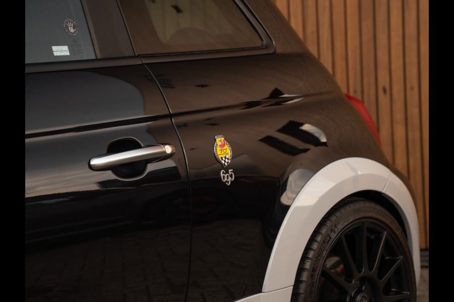 Abarth 695 70th Anniversary 180pk | One of 1949 | Beats | Xenon | Grote Navi | Liefhebbersauto