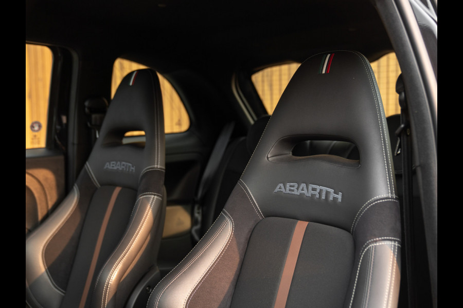 Abarth 695 70th Anniversary 180pk | One of 1949 | Beats | Xenon | Grote Navi | Liefhebbersauto