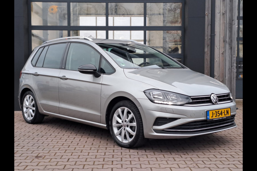 Volkswagen Golf Sportsvan 1.5 TSI ACT Highline IQ.Drive | ACC | Trekhaak | Navi | PDC | Stoelverwarming | All-seasons |