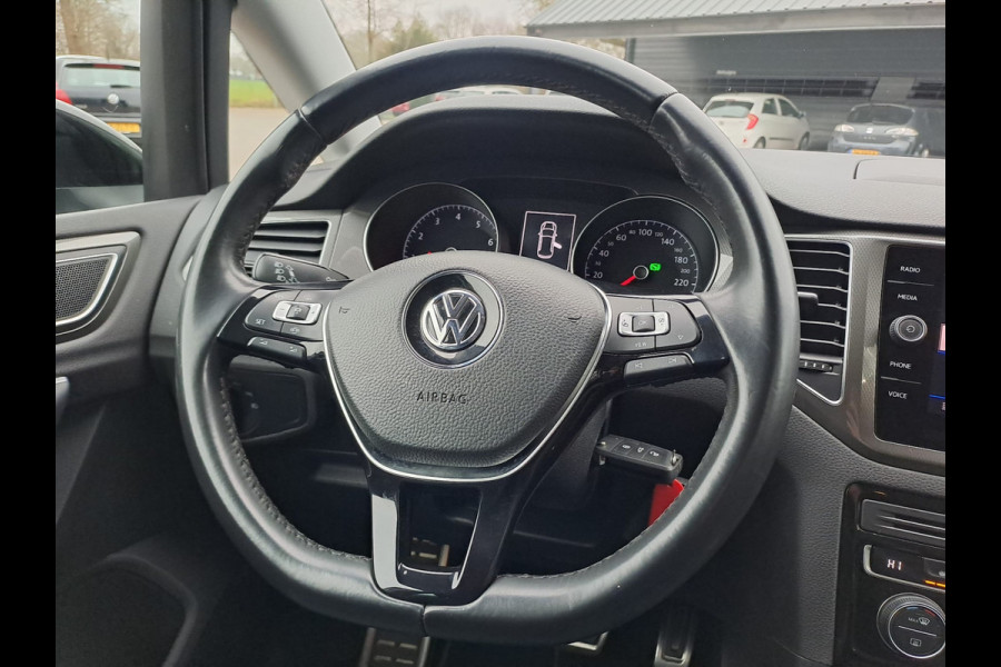 Volkswagen Golf Sportsvan 1.5 TSI ACT Highline IQ.Drive | ACC | Trekhaak | Navi | PDC | Stoelverwarming | All-seasons |