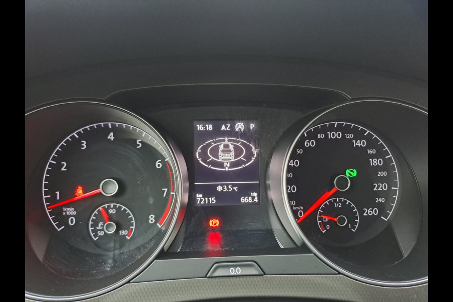 Volkswagen Golf Sportsvan 1.5 TSI ACT Highline IQ.Drive | ACC | Trekhaak | Navi | PDC | Stoelverwarming | All-seasons |