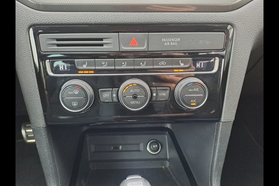 Volkswagen Golf Sportsvan 1.5 TSI ACT Highline IQ.Drive | ACC | Trekhaak | Navi | PDC | Stoelverwarming | All-seasons |