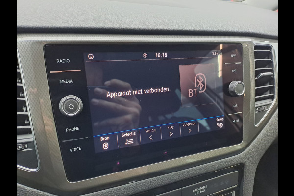 Volkswagen Golf Sportsvan 1.5 TSI ACT Highline IQ.Drive | ACC | Trekhaak | Navi | PDC | Stoelverwarming | All-seasons |