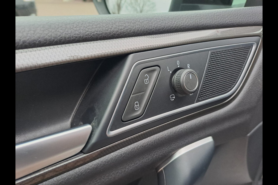 Volkswagen Golf Sportsvan 1.5 TSI ACT Highline IQ.Drive | ACC | Trekhaak | Navi | PDC | Stoelverwarming | All-seasons |