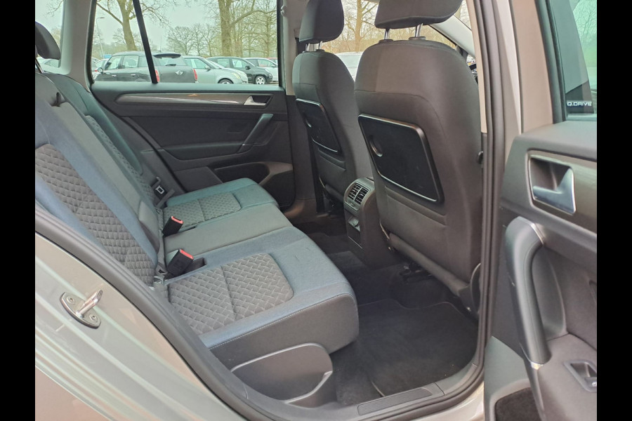 Volkswagen Golf Sportsvan 1.5 TSI ACT Highline IQ.Drive | ACC | Trekhaak | Navi | PDC | Stoelverwarming | All-seasons |