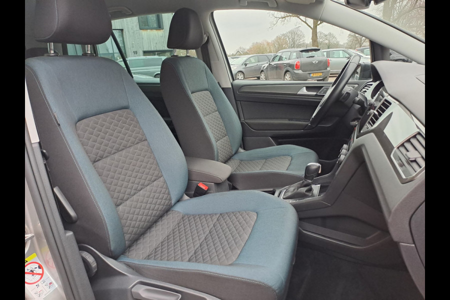 Volkswagen Golf Sportsvan 1.5 TSI ACT Highline IQ.Drive | ACC | Trekhaak | Navi | PDC | Stoelverwarming | All-seasons |