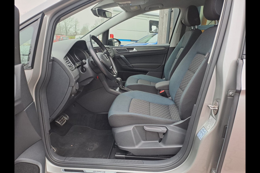 Volkswagen Golf Sportsvan 1.5 TSI ACT Highline IQ.Drive | ACC | Trekhaak | Navi | PDC | Stoelverwarming | All-seasons |