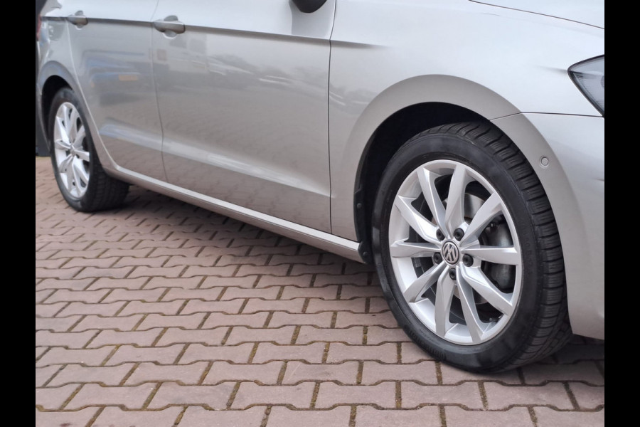 Volkswagen Golf Sportsvan 1.5 TSI ACT Highline IQ.Drive | ACC | Trekhaak | Navi | PDC | Stoelverwarming | All-seasons |