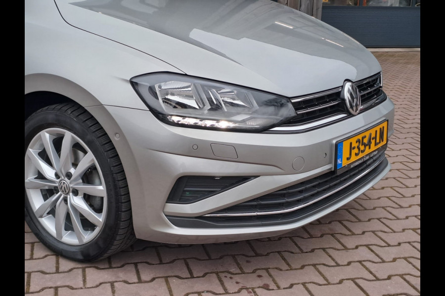 Volkswagen Golf Sportsvan 1.5 TSI ACT Highline IQ.Drive | ACC | Trekhaak | Navi | PDC | Stoelverwarming | All-seasons |