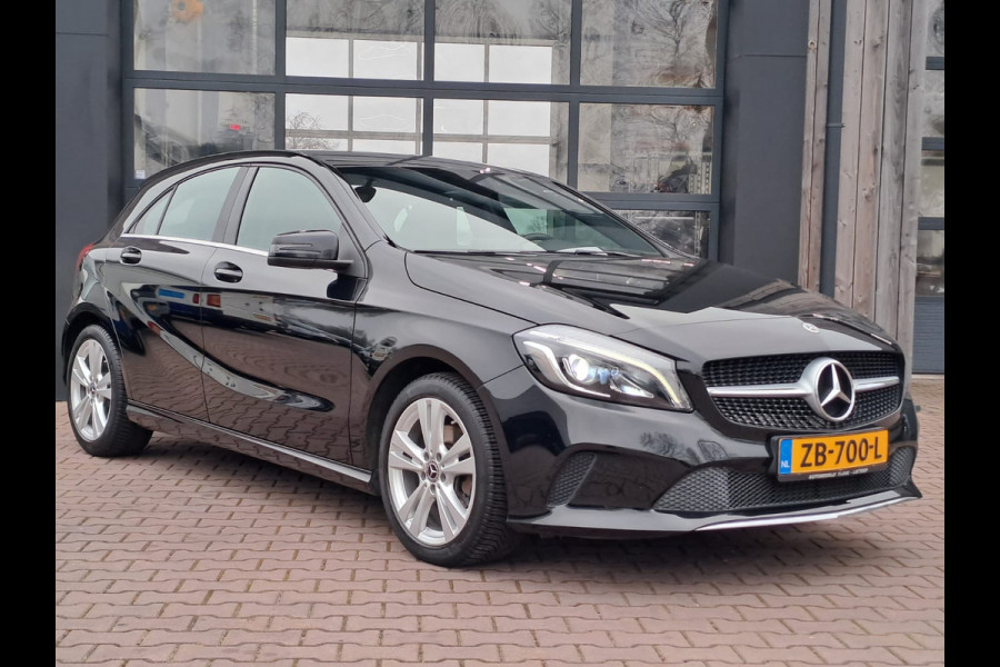 Mercedes-Benz A-Klasse 180 Business Solution AMG | Automaat | LED | LMV | Camera | All-season |