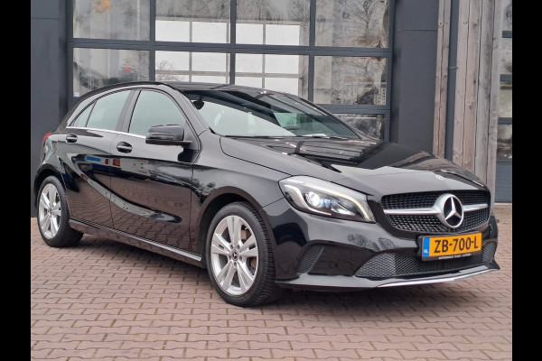 Mercedes-Benz A-Klasse 180 Business Solution AMG | Automaat | LED | LMV | Camera | All-season |
