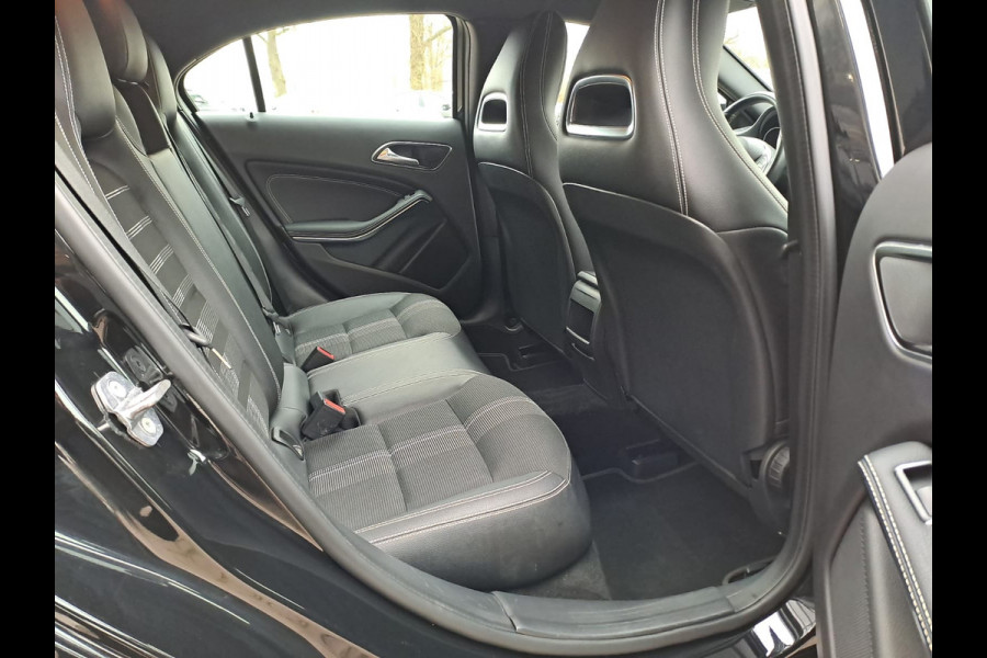 Mercedes-Benz A-Klasse 180 Business Solution AMG | Automaat | LED | LMV | Camera | All-season |
