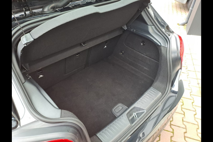 Mercedes-Benz A-Klasse 180 Business Solution AMG | Automaat | LED | LMV | Camera | All-season |