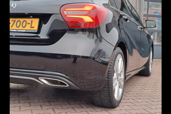 Mercedes-Benz A-Klasse 180 Business Solution AMG | Automaat | LED | LMV | Camera | All-season |