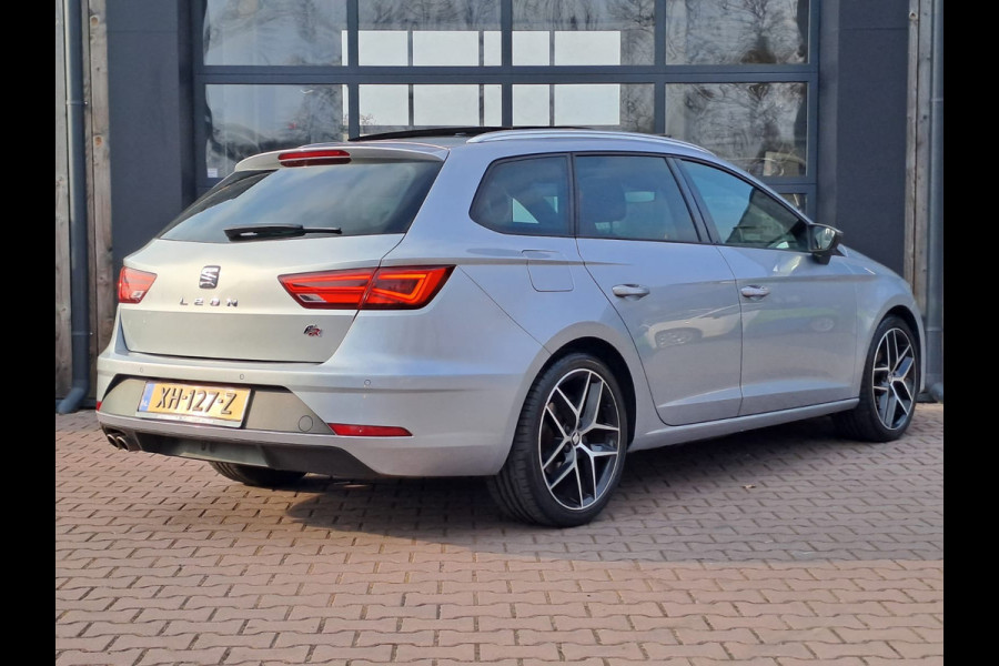 Seat León ST 1.5 TSI FR Business Intense | Navi | Virtual cockpit | Elektr. Trekhaak | Panodak | Automaat |