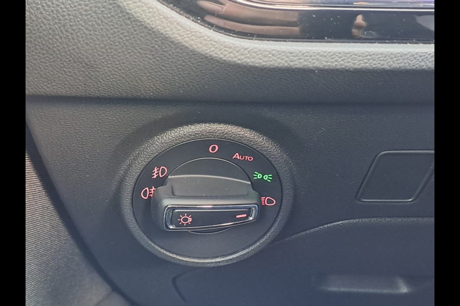 Seat León ST 1.5 TSI FR Business Intense | Navi | Virtual cockpit | Elektr. Trekhaak | Panodak | Automaat |