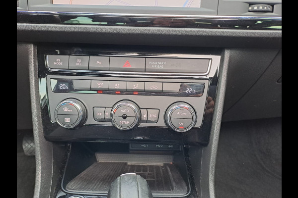 Seat León ST 1.5 TSI FR Business Intense | Navi | Virtual cockpit | Elektr. Trekhaak | Panodak | Automaat |