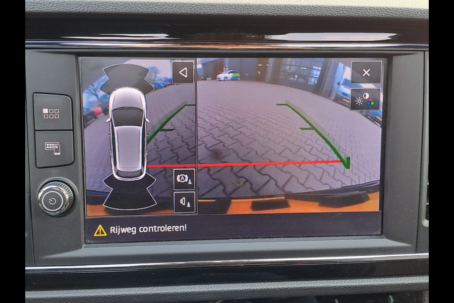 Seat León ST 1.5 TSI FR Business Intense | Navi | Virtual cockpit | Elektr. Trekhaak | Panodak | Automaat |